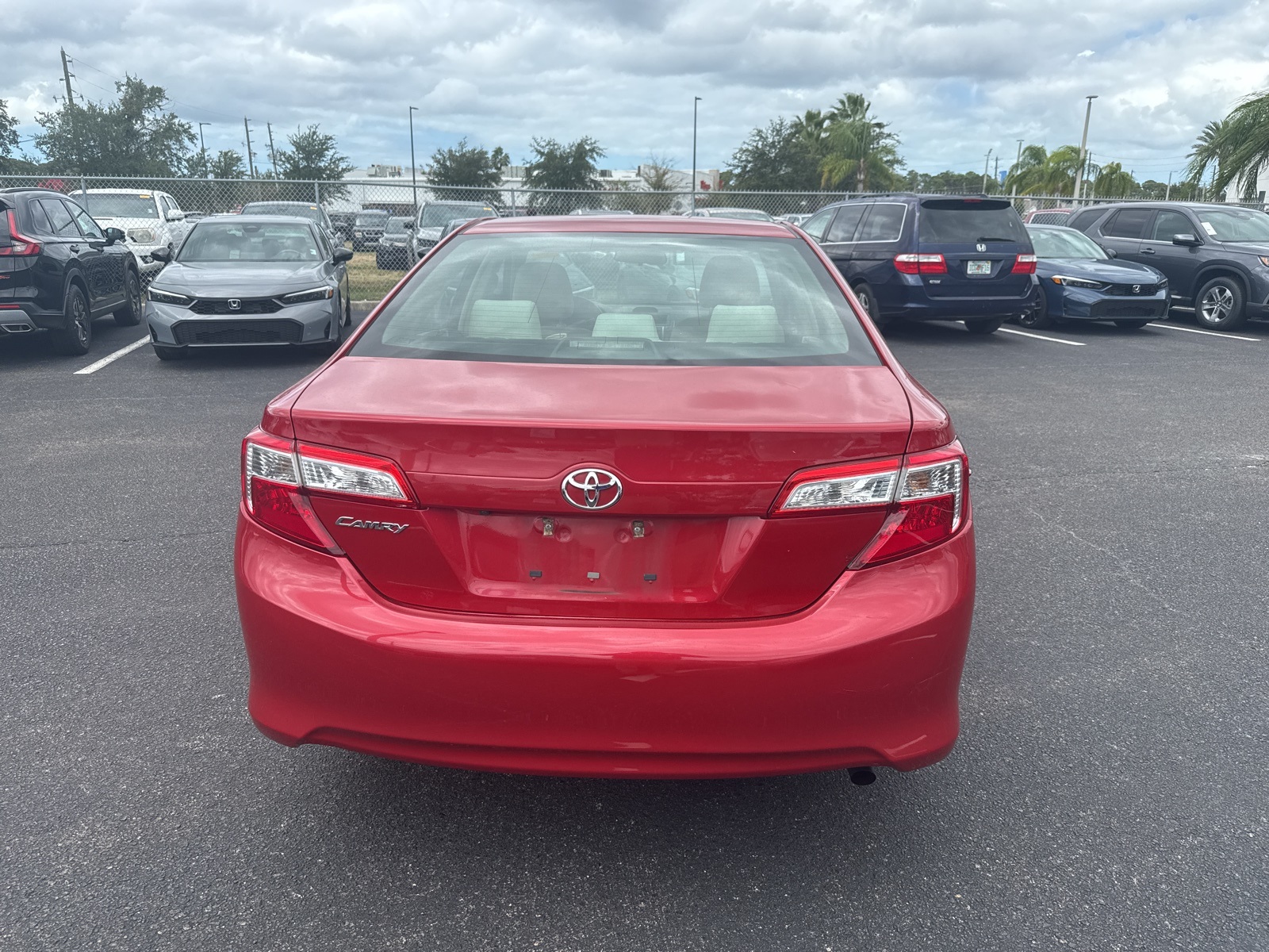 2014 Toyota Camry SE photo 6