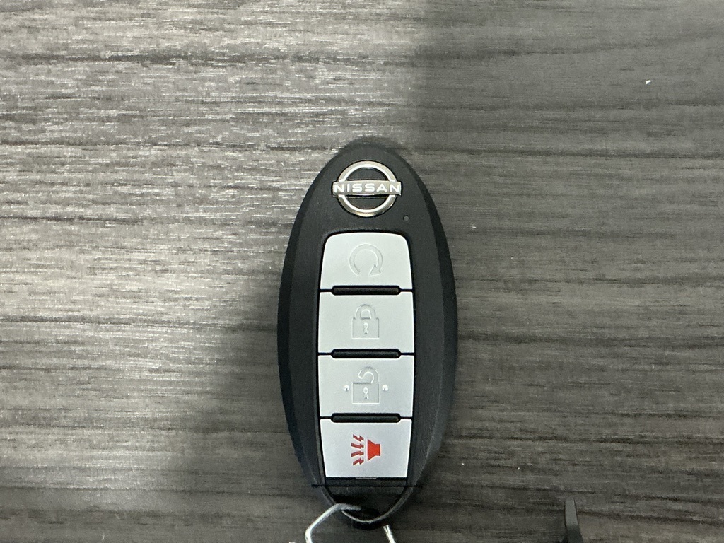 2025 Nissan Frontier SV photo 21