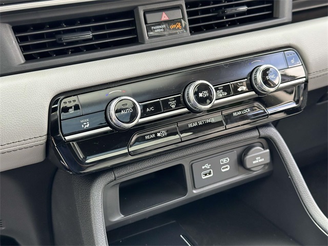 2025 Honda Pilot Touring photo 21