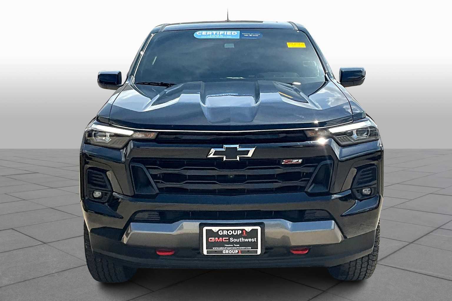 2024 Chevrolet Colorado Z71 photo 3