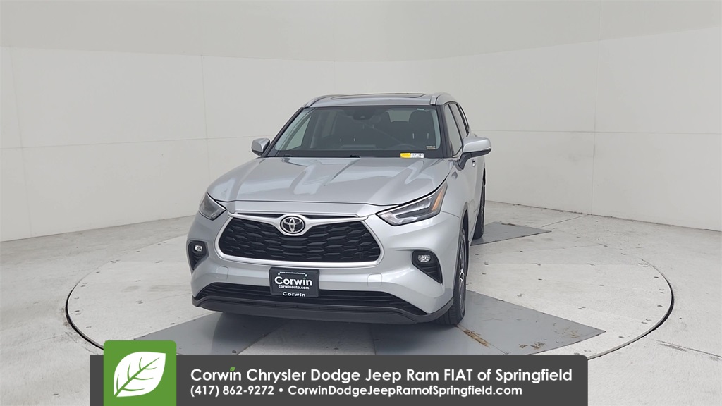2022 Toyota Highlander XLE photo 5