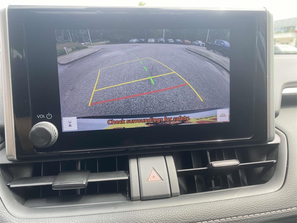 2023 Toyota RAV4 XLE photo 15