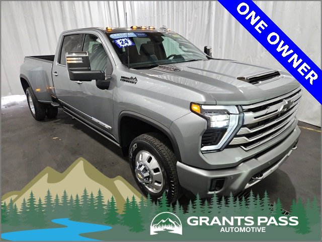 2024 Chevrolet Silverado 3500HD High Country's photo