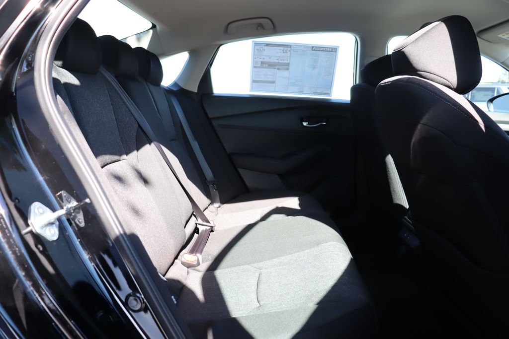 2025 Honda Accord LX photo 14