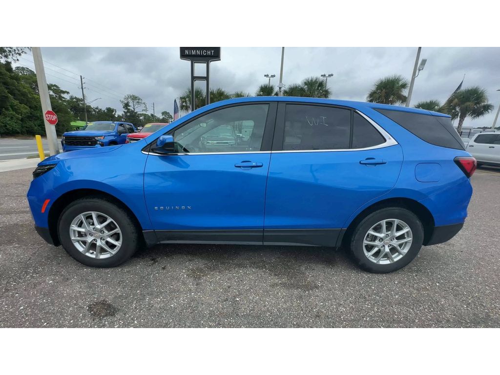 2024 Chevrolet Equinox LT photo 4