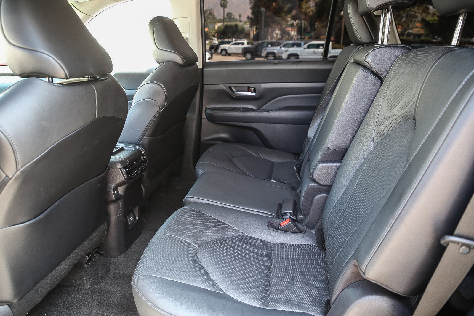 2024 Toyota Grand Highlander Limited photo 18