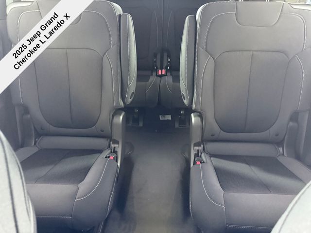 2025 Jeep Grand Cherokee Laredo X photo 21