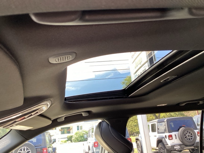 2025 Jeep Grand Cherokee Altitude X photo 23