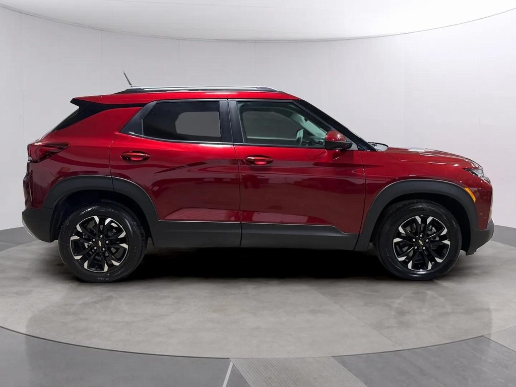 2023 Chevrolet Trailblazer LT photo 3
