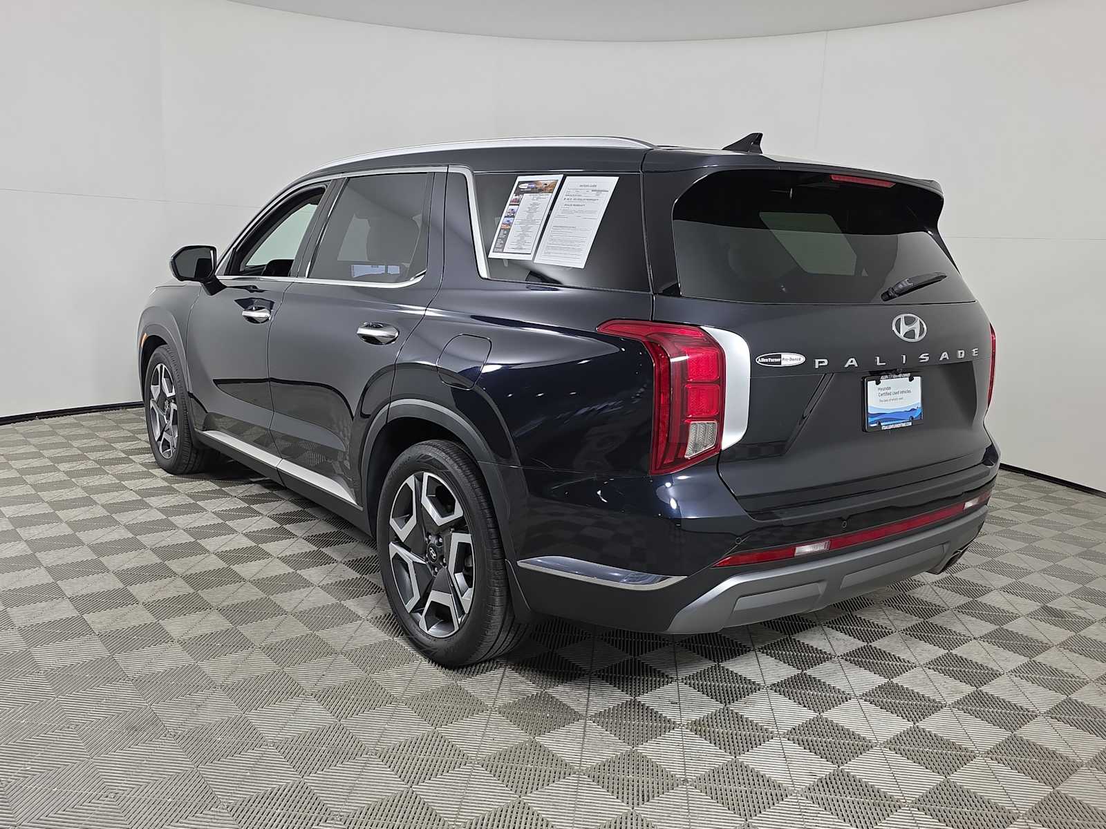 2023 Hyundai Palisade Limited photo 4