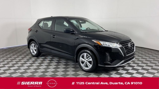 2025 Nissan Kicks S