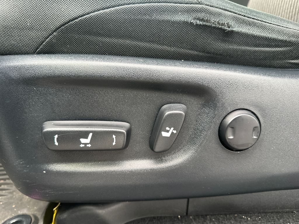 2019 Toyota 4Runner SR5 photo 4