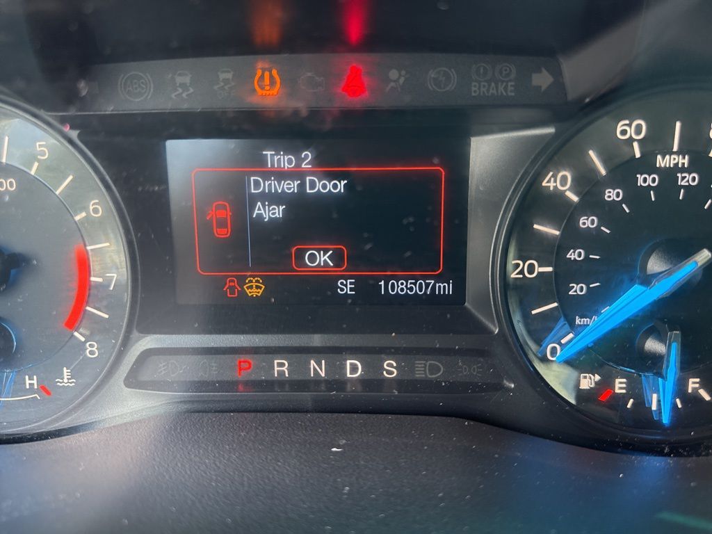 2017 Ford Explorer Base photo 2