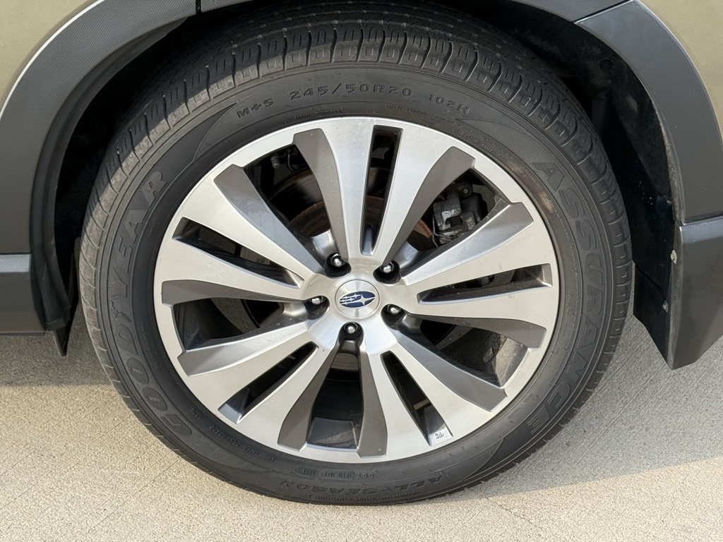 2022 Subaru Ascent Touring photo 11