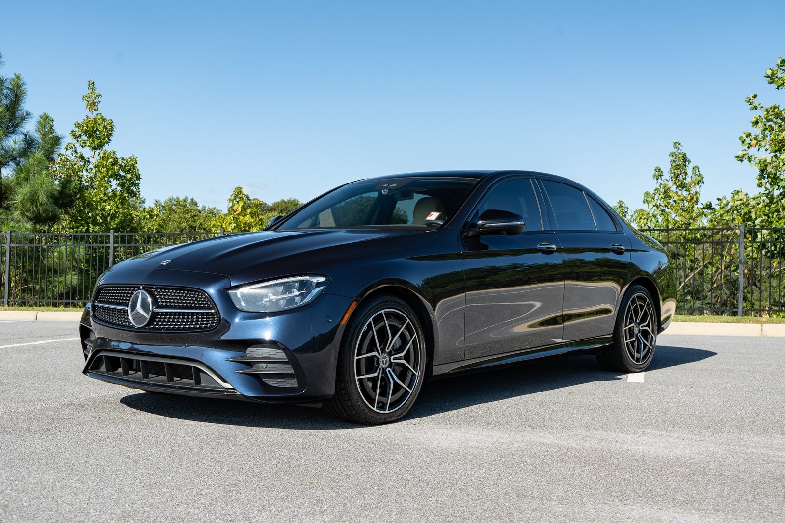 2022 Mercedes Benz E 350 photo 3