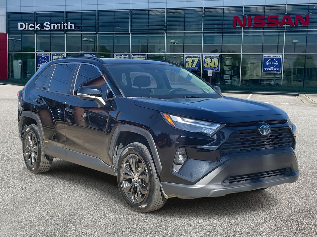 2022 Toyota RAV4 XLE Premium