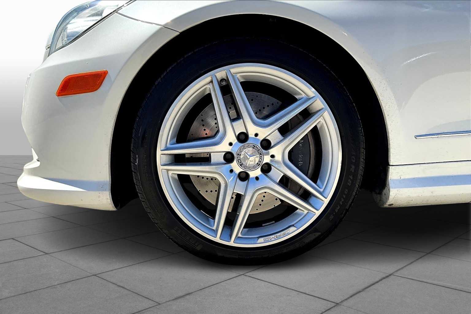 2013 Mercedes Benz E 550 photo 9