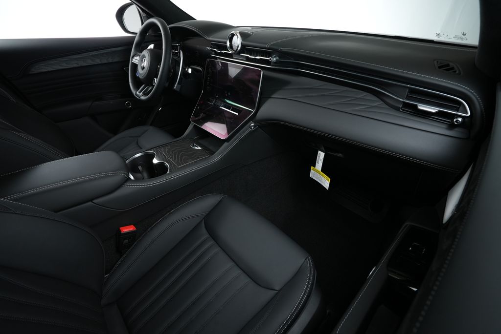 2025 Maserati Grecale photo 22