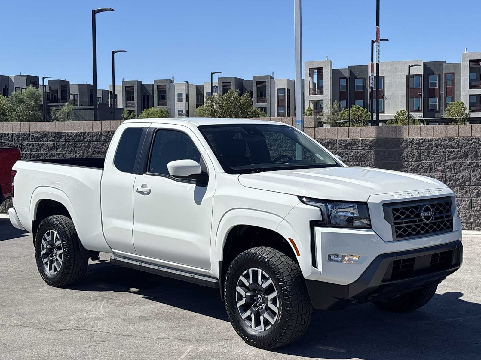 2022 Nissan Frontier SV photo 3