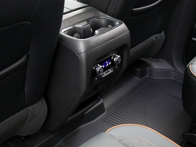 2026 Gmc Acadia AT4 photo 13