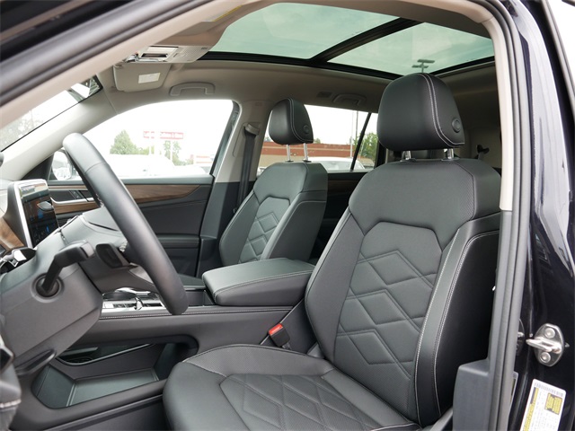 2025 Volkswagen Atlas SE Technology photo 14