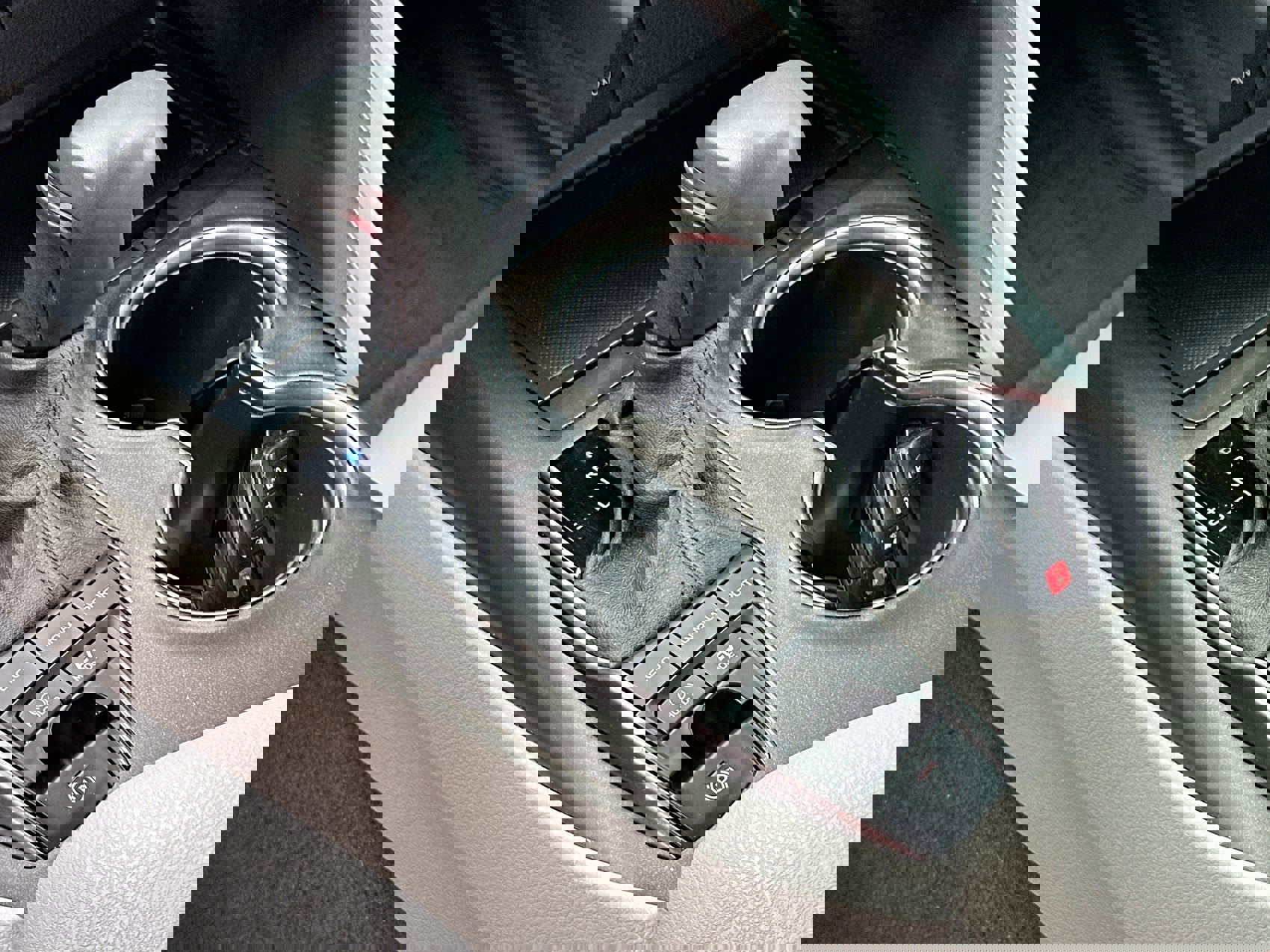 2023 Toyota Camry Hybrid SE photo 14