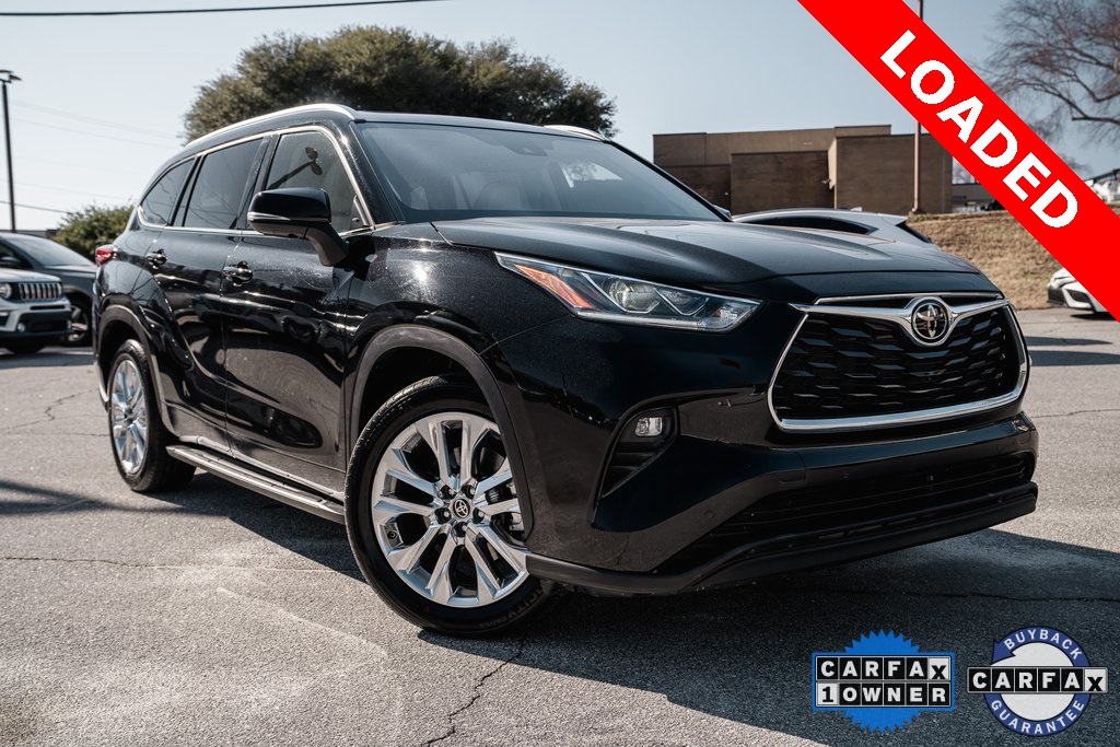 2023 Toyota Highlander Limited's photo