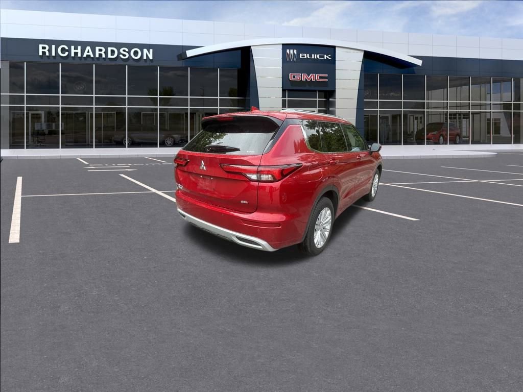 2024 Mitsubishi Outlander SEL photo 3