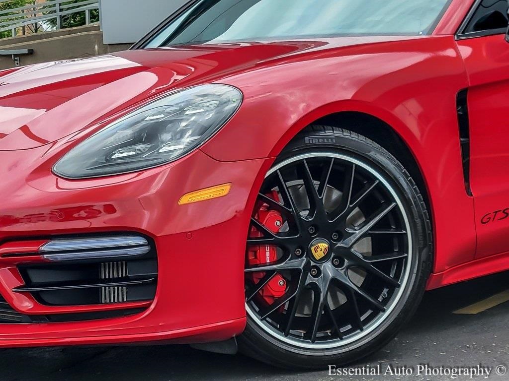 2022 Porsche Panamera GTS photo 3