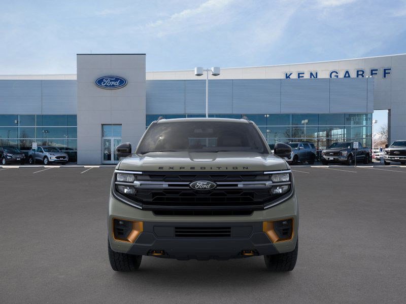 2025 Ford Expedition photo 4