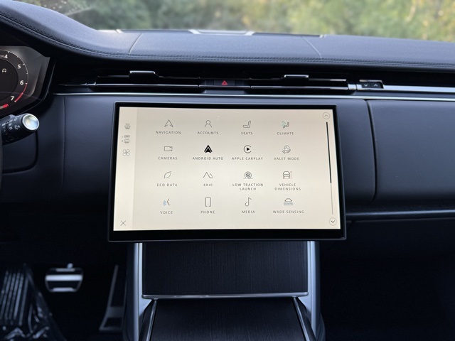 2025 Land Rover Range Rover SE photo 34