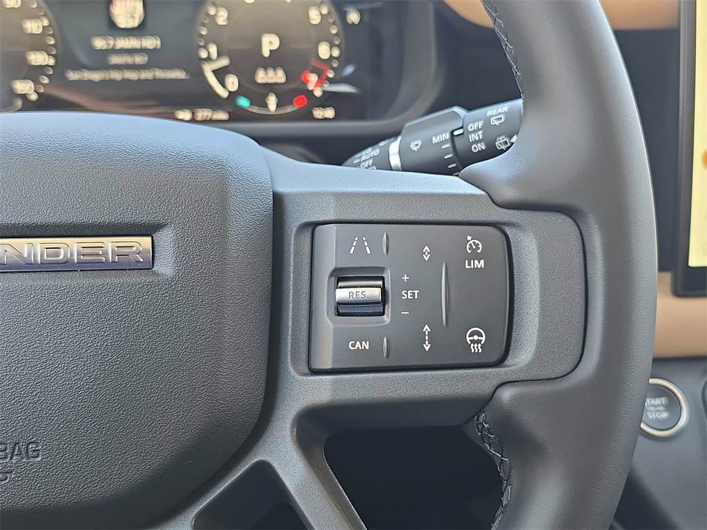 2025 Land Rover Defender 110 S photo 17