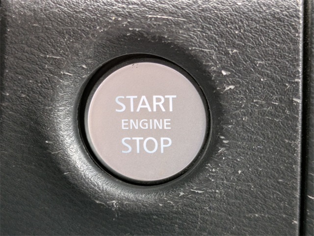 2022 Nissan Frontier SV photo 16
