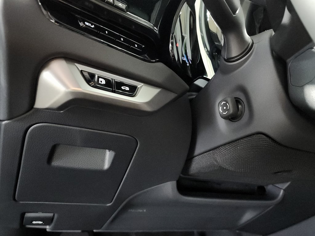 2025 Lexus RX 450h+ Luxury photo 13