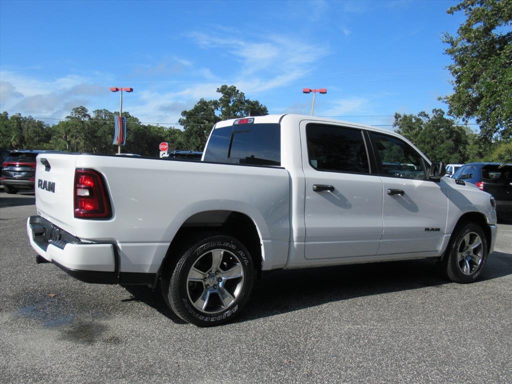 2025 Ram 1500 Tradesman photo 7