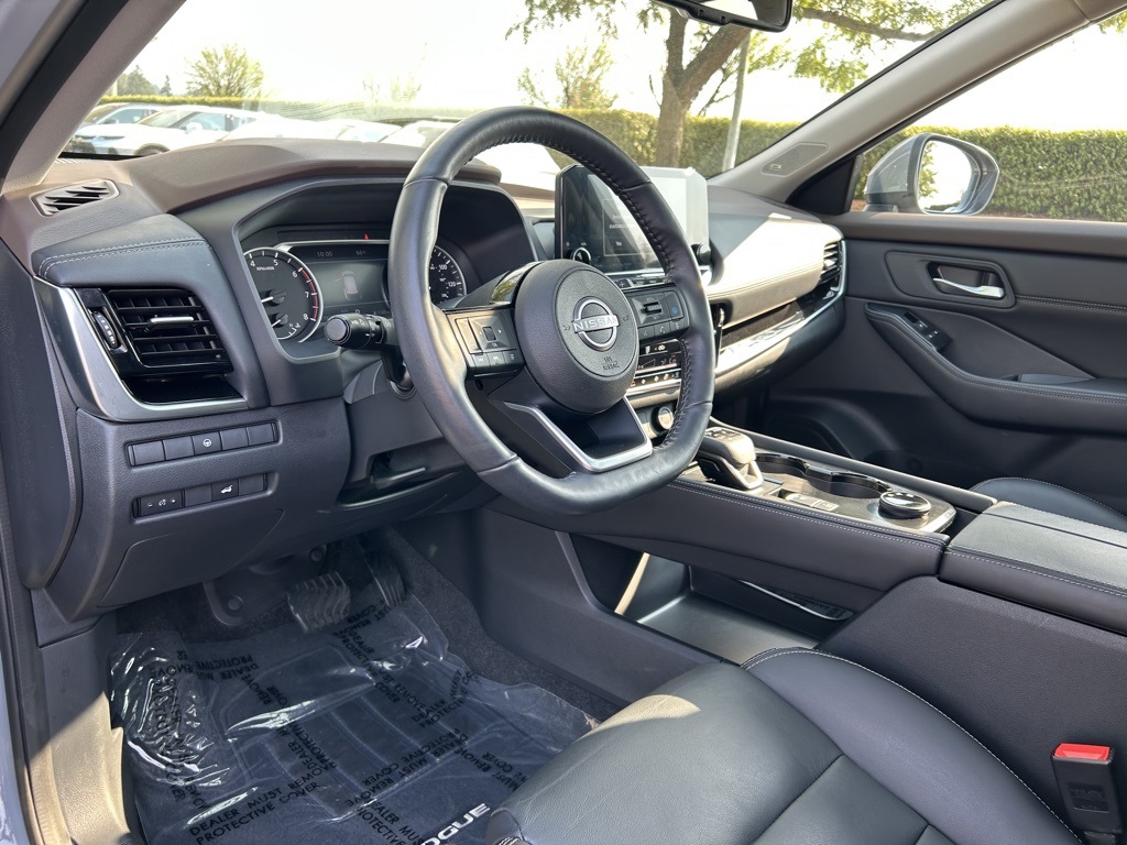 2022 Nissan Rogue SL photo 11