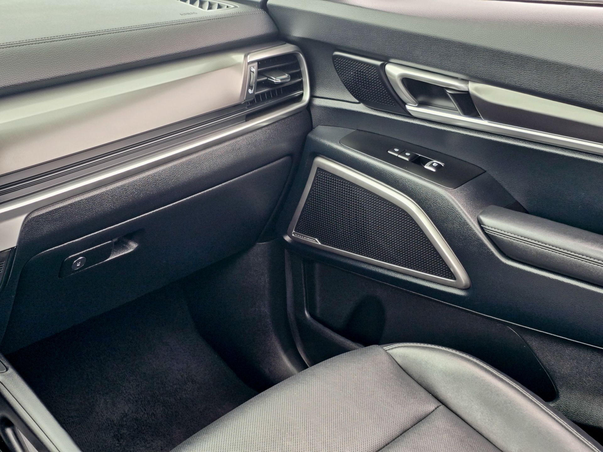 2024 Kia Telluride S photo 26