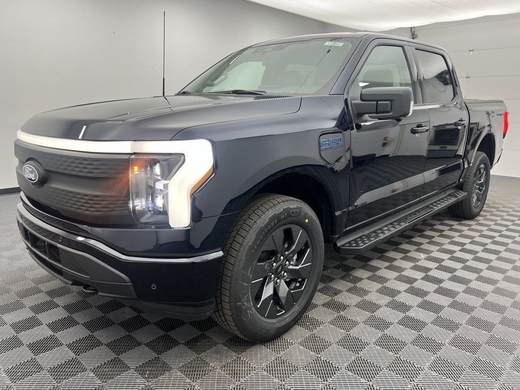 2025 Ford F-150 Lightning photo 10