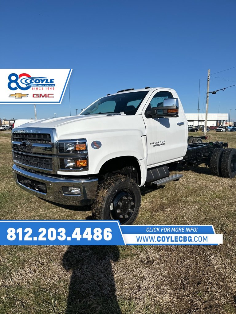 2024 Chevrolet Silverado 4500 Medium Duty Chassis Cab Work Truck's photo