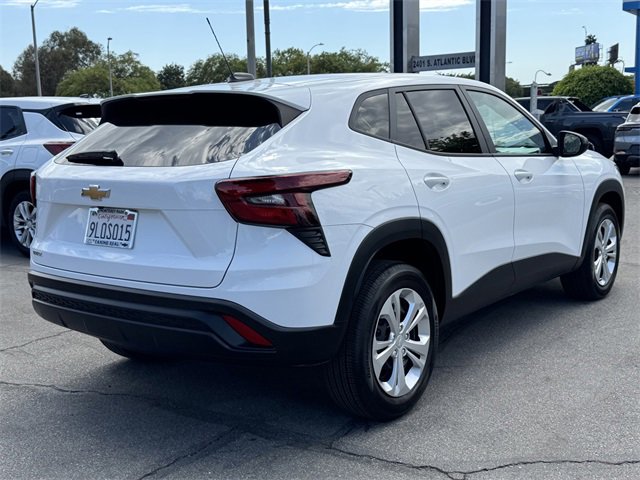 2024 Chevrolet Trax LS photo 5