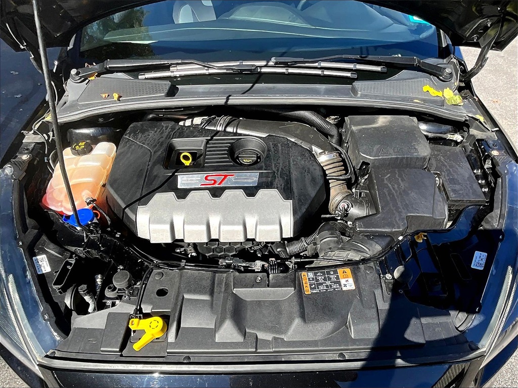 2017 Ford Focus ST photo 24