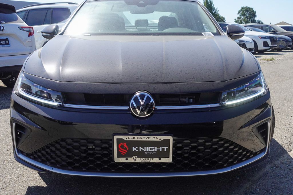 2025 Volkswagen Jetta 1.5T SEL photo 3