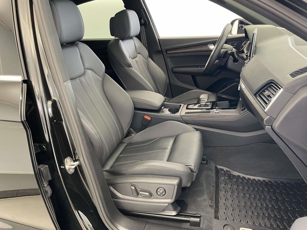 2025 Audi Q5 45 S line Premium Plus photo 21