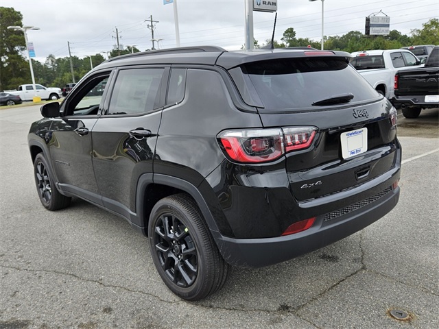 2026 Jeep Compass Latitude photo 9