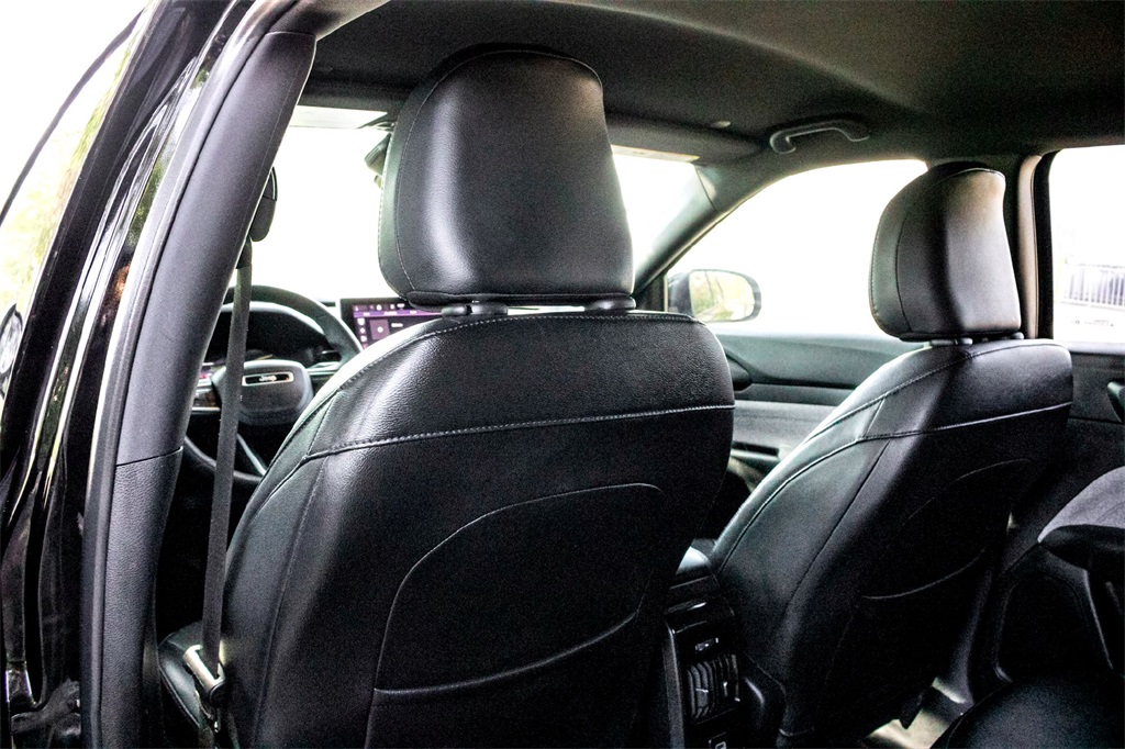 2024 Jeep Compass Latitude photo 25