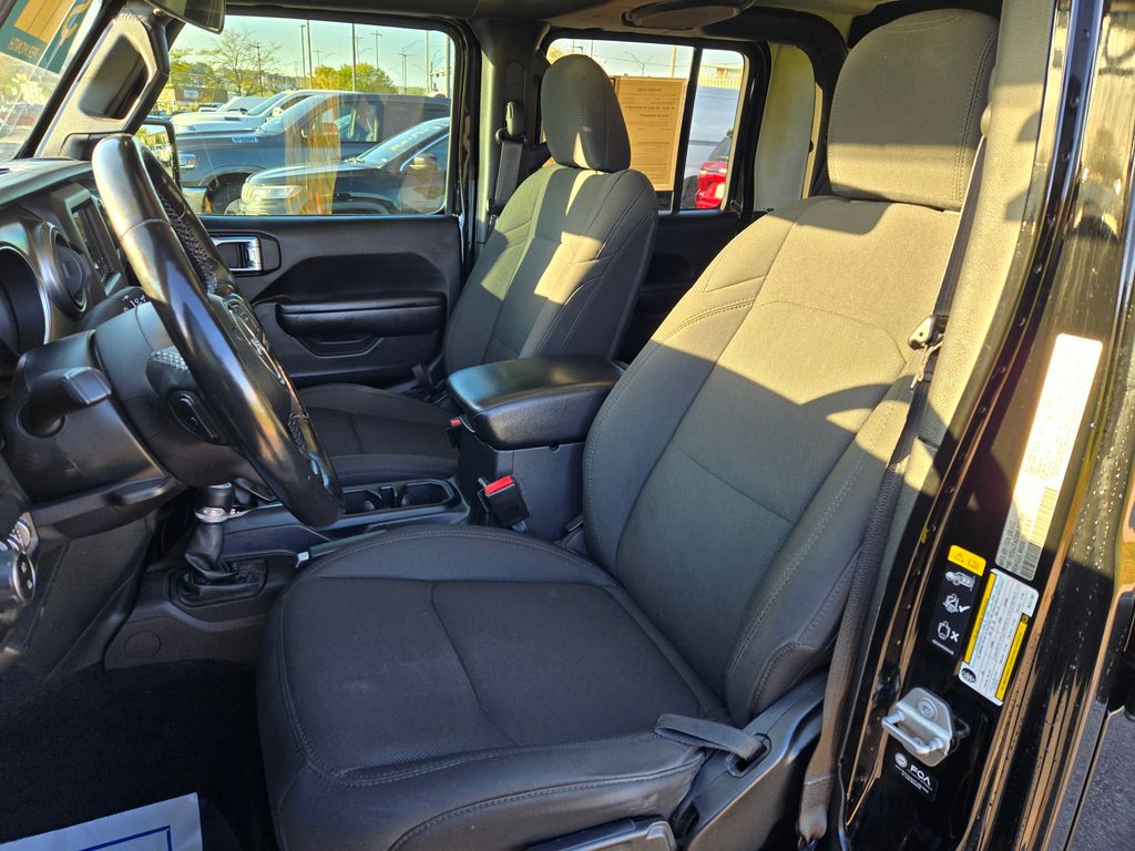 2021 Jeep Gladiator Sport photo 14