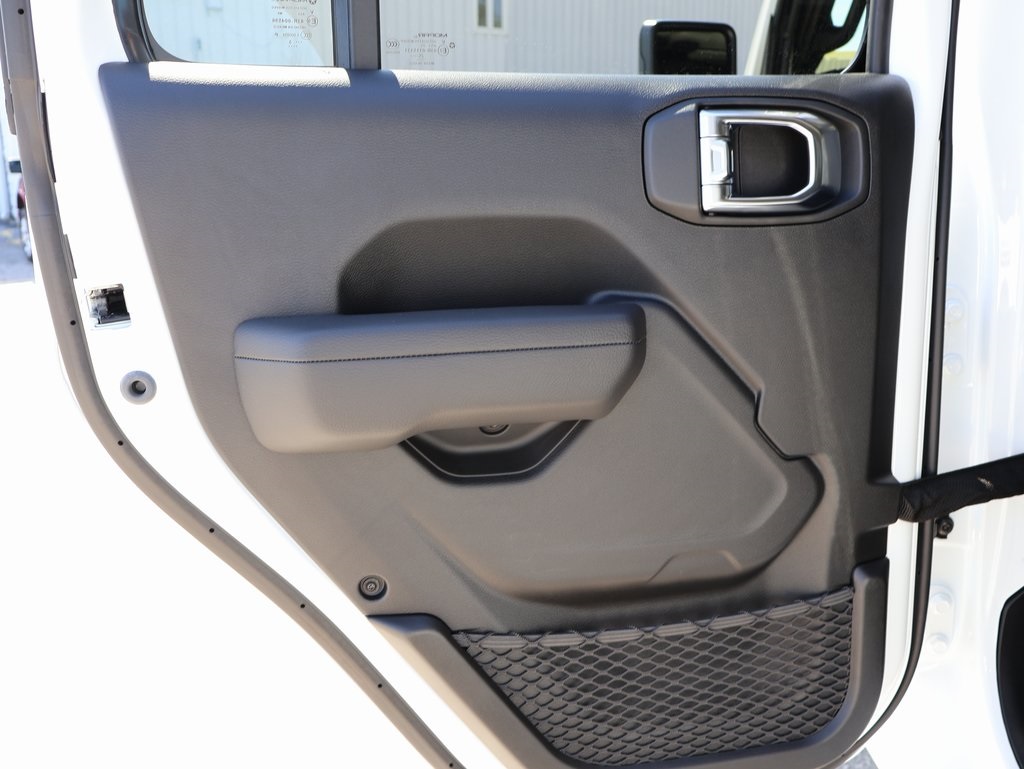 2025 Jeep Gladiator Sport S photo 15