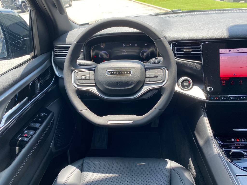 2025 Jeep Wagoneer Series II photo 13