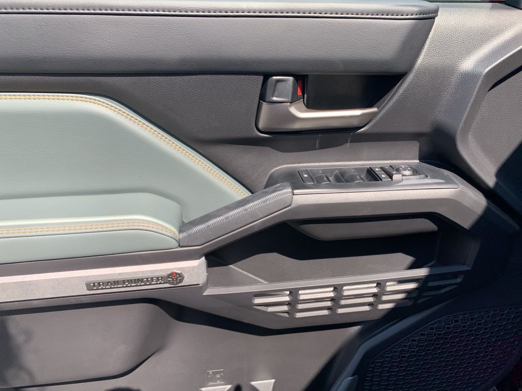 2025 Toyota Tacoma Trailhunter Double Cab photo 11