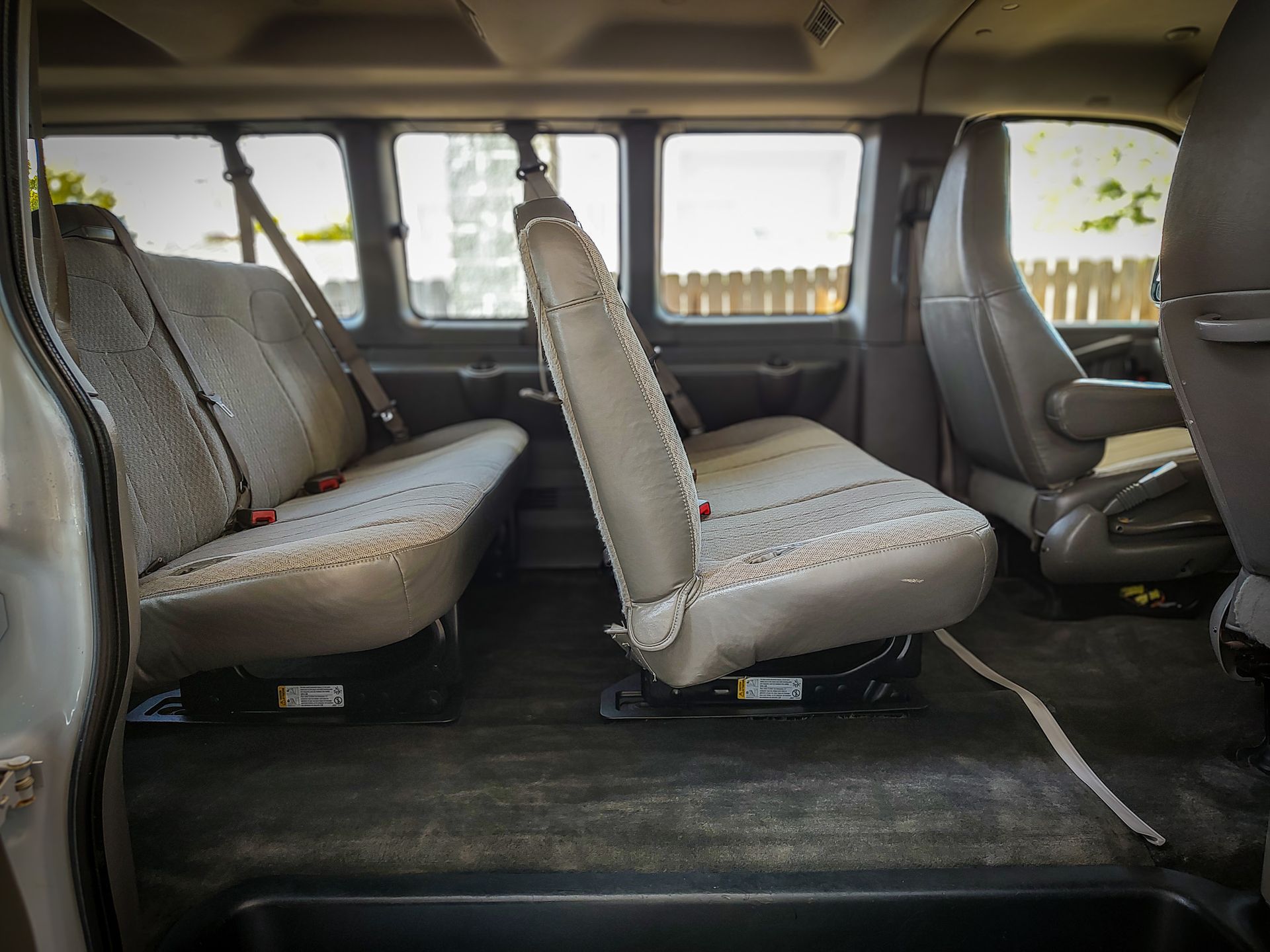 2017 Chevrolet Express 3500 LT photo 5